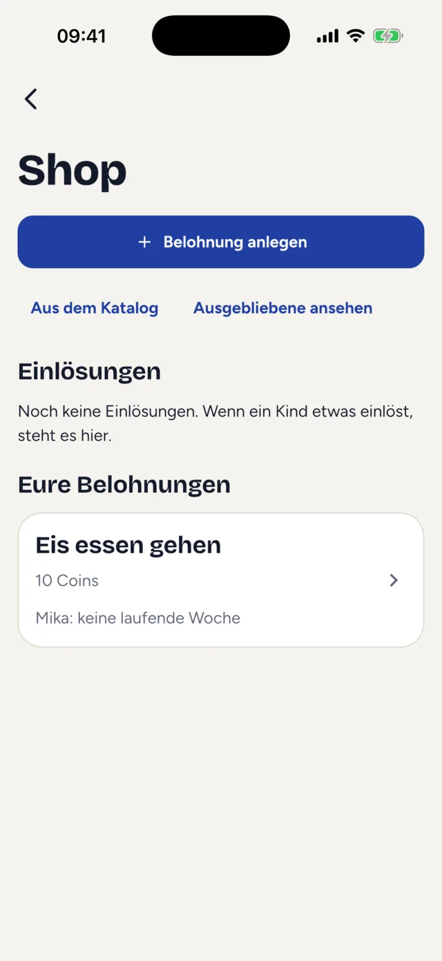 Der Bildschirm „Shop“ mit „Belohnung anlegen“, „Aus dem Katalog“ und „Ausgebliebene ansehen“, darunter „Einlösungen“ mit „Noch keine Einlösungen. Wenn ein Kind etwas einlöst, steht es hier.“ und „Eure Belohnungen“.